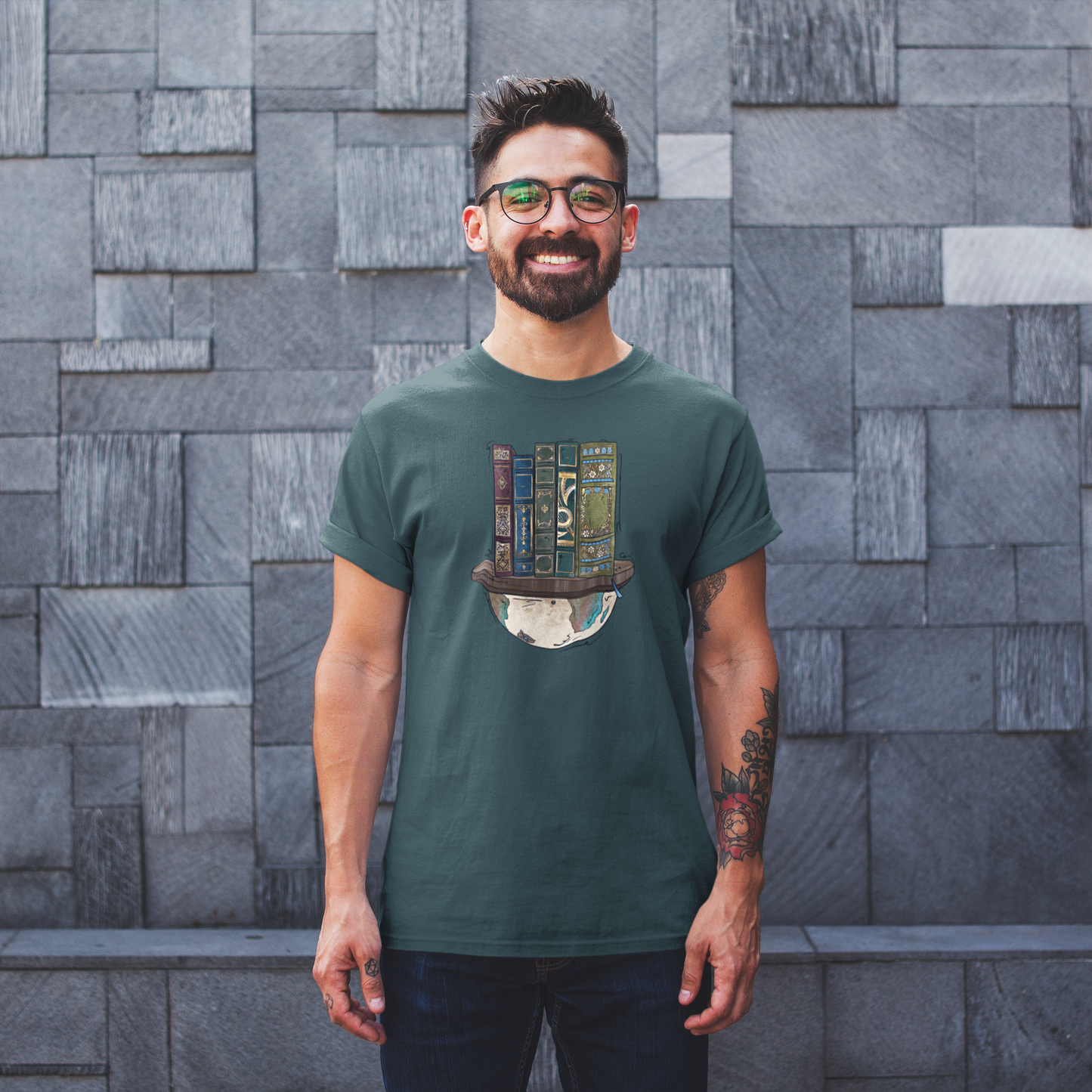 Globe and Vintage Books - Men's T-Shirt
